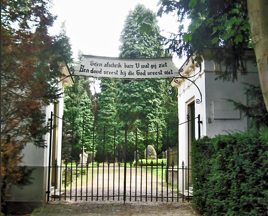 ingang begraafplaats